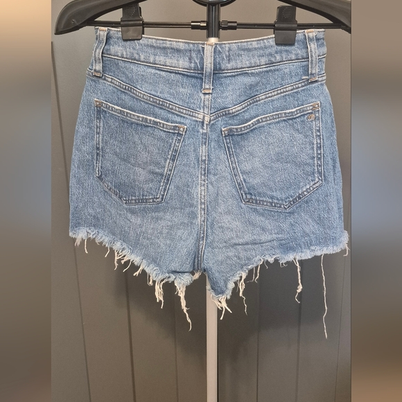 Madewell Curvy Perfect Jean Shorts Size 27 Raw Frayed Hem - Picture 2 of 8